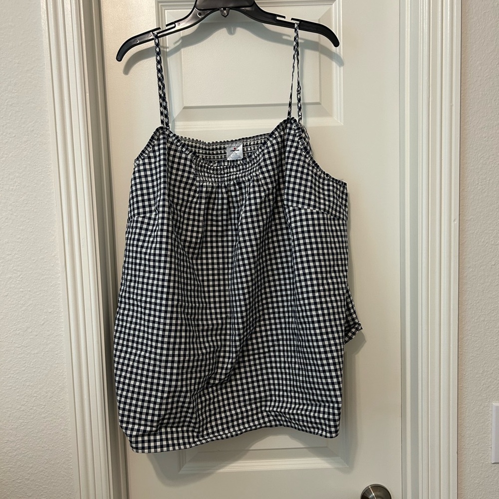 NWT Top